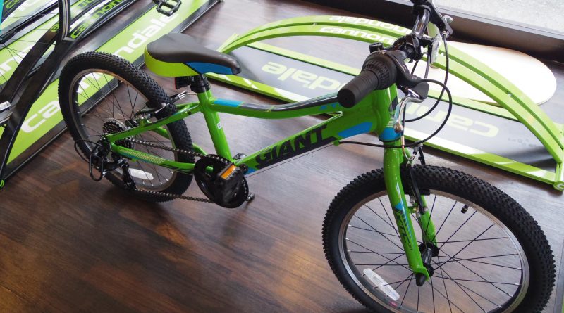 2017モデル GIANT XTC jr 20 LITE(ジャイアント XTCジュニア20インチ