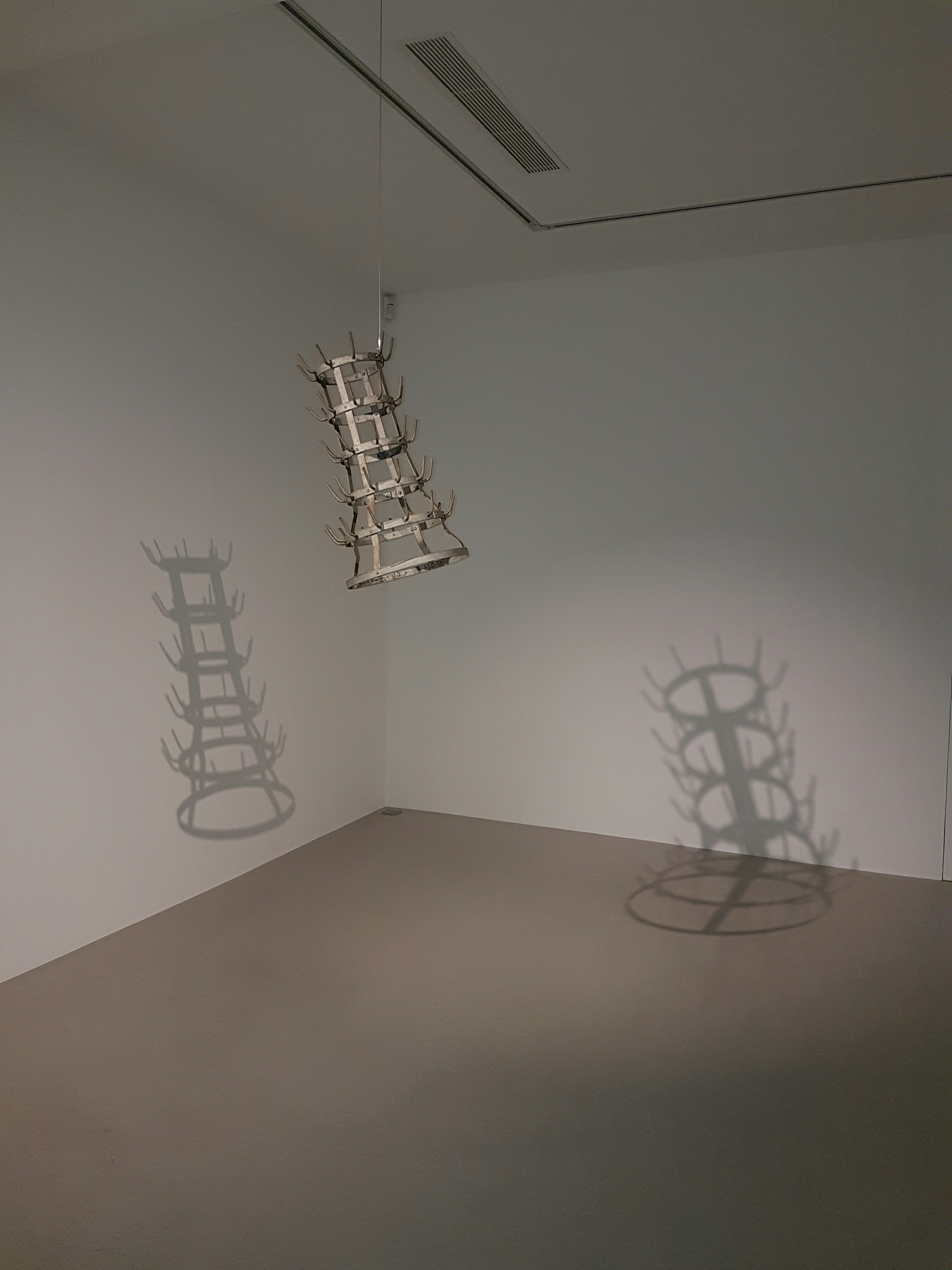 デュシャンのporte-bouteilles/ボトルラック（瓶乾燥器） | フランス