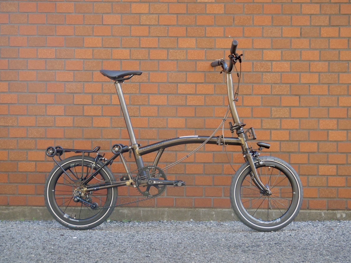 53CFF232-FFC5-4209-82D1-