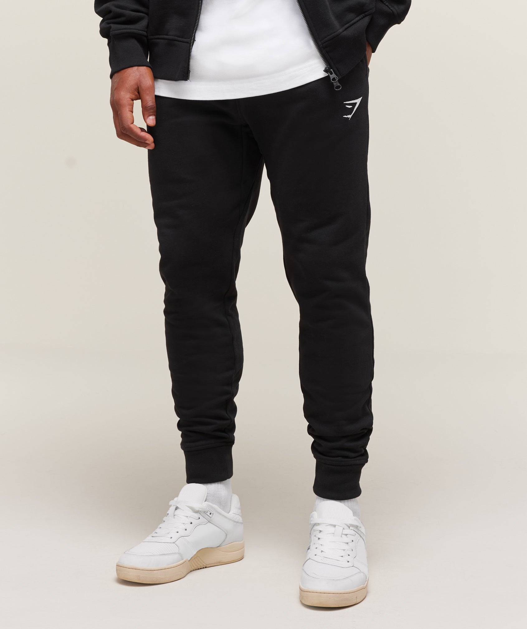 Gymshark Crest Joggers - Black | Gymshark