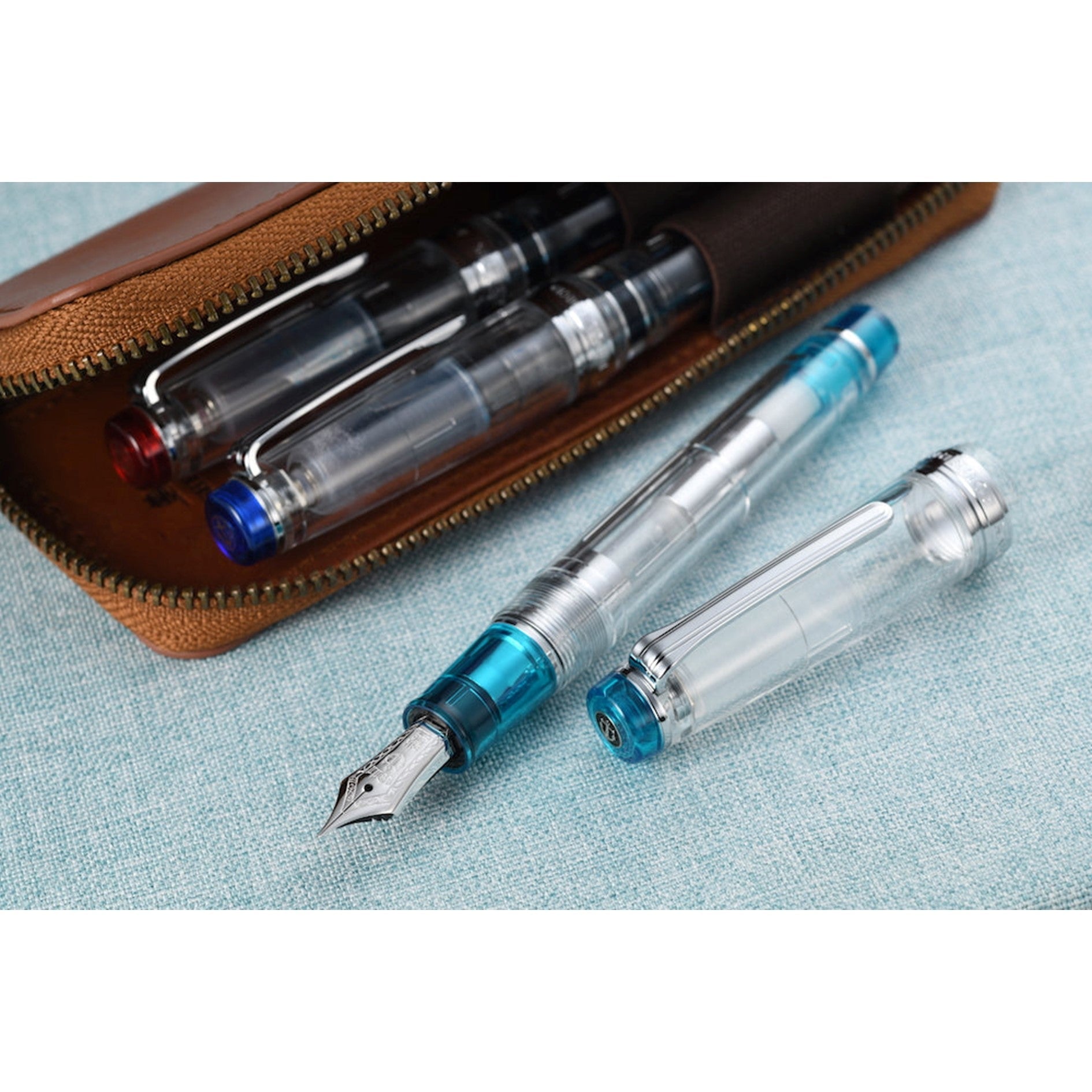 プロフェッショナルギア スケルトン ターコイズ｜文房具の専門誌「趣味