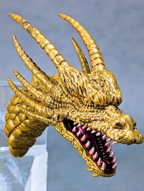 玩栗犬と、一番くじ ゴジラ 大怪獣列伝 モンスターヘッドマグネット