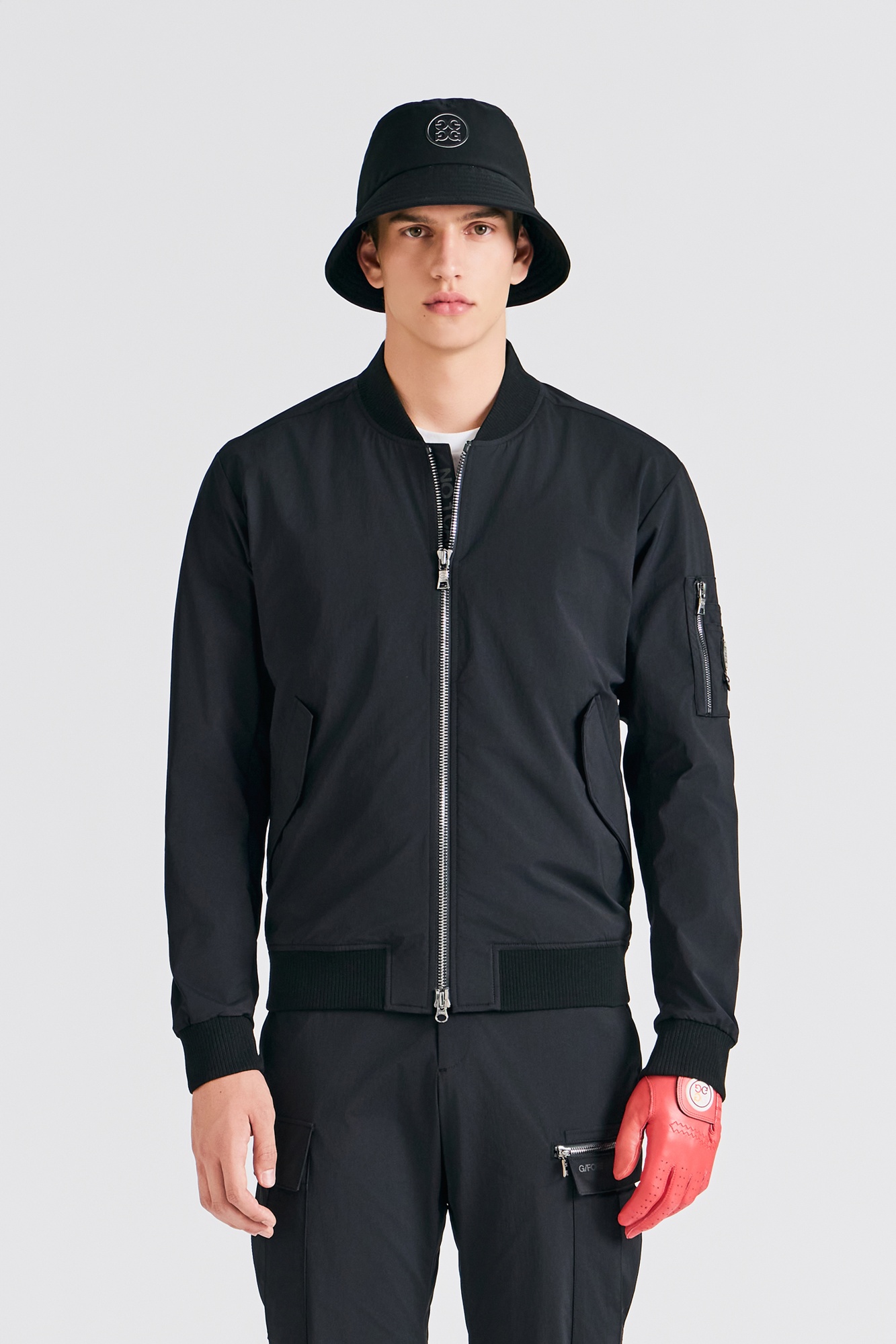 プレ値商品元値15万新品G/FORE プレ値商品元値15万新品G/FORE G/FORE