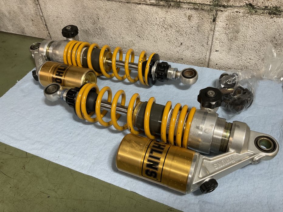 XJRの純正オーリンズショックと偽物オーリンズ | johnny's factory