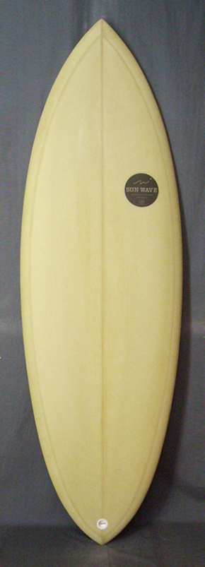 山崎市朗モデル：SUNWAVEサーフボード：サーフボードカタログ：CHPの