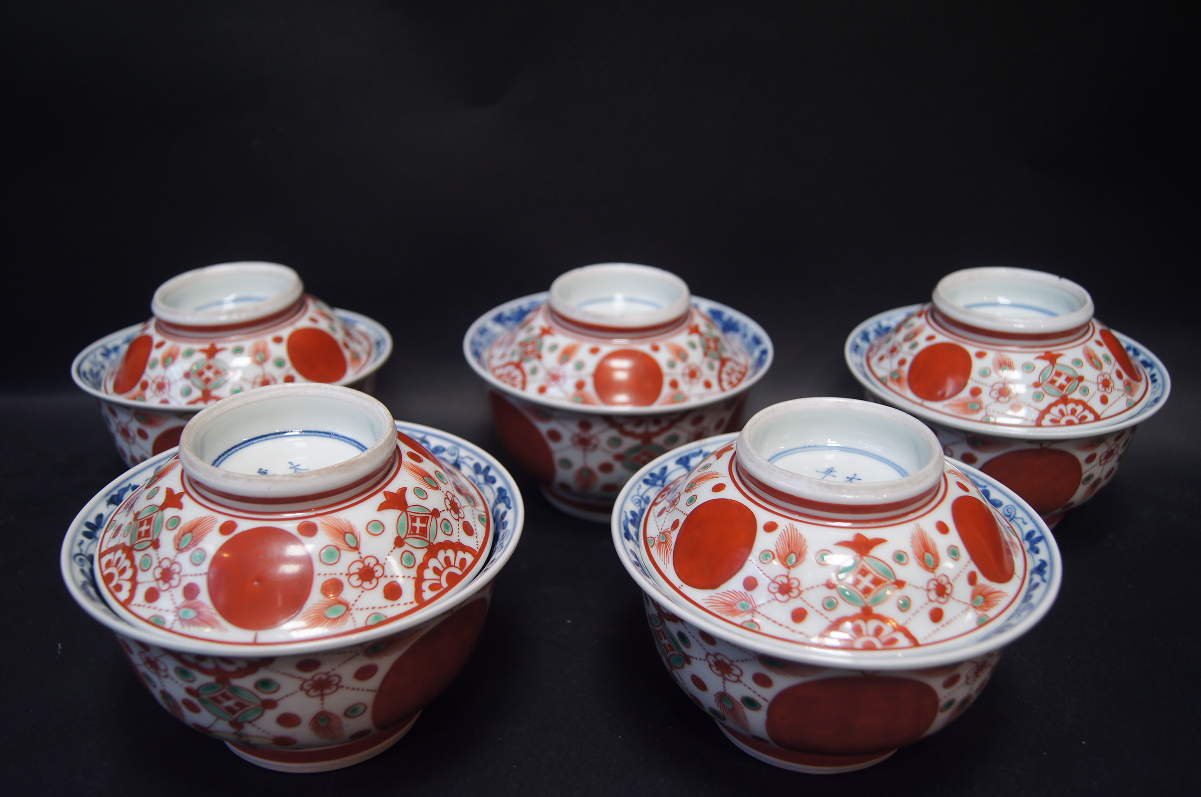 骨董の店 甲斐 » 古伊万里赤玉瓔珞文蓋付碗 5客