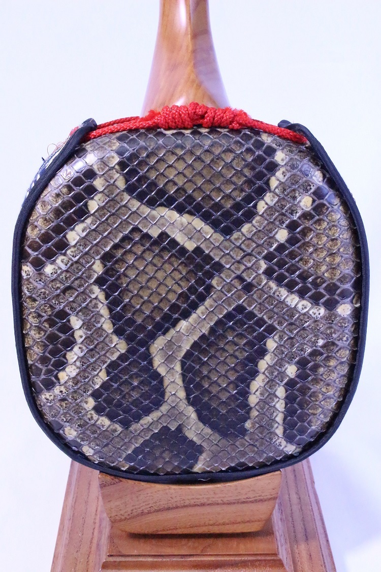 ◇銘木シリーズ◇欅三線【8点セット付き】 三線・木工品の販売｜宮古