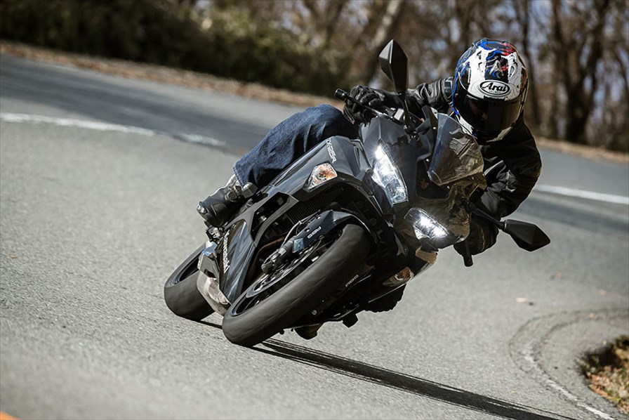 SCREAM！ 17000rpm再び Kawasaki ZX-25R – WEB Mr.Bike