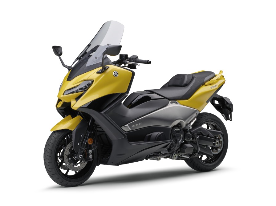 TMAX560が軽量ホイールの採用や新スタイリングで2022モデルに – WEB Mr
