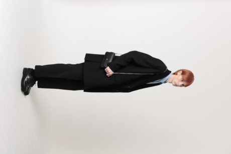 尾州ウールに伝統技法の加工を用いた極上素材を使用！3シーズン使える