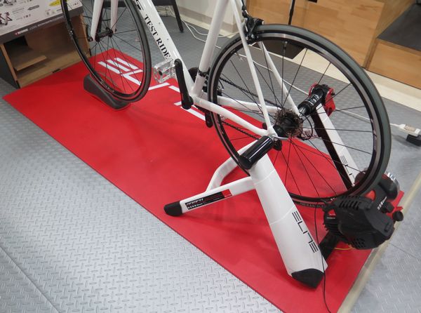 インドアトレーニング】負荷連動でZwiftを最高に楽しく！ELITE【RAMPA