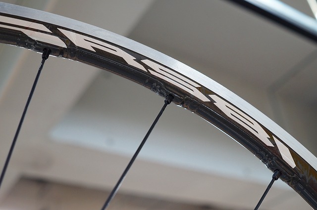 DURA-ACE」の血を引く軽量ホイール「RS81‐C24」！ | 九州で自転車をお