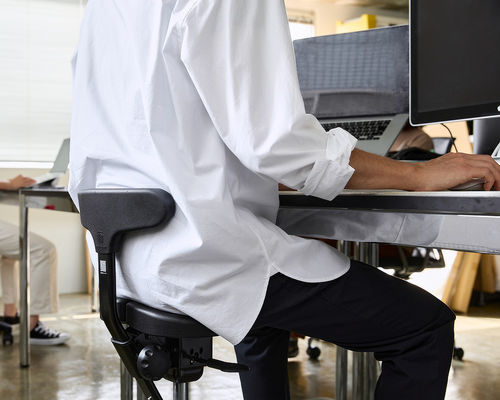 キャスタータイプ／オクトパス》健康医療アワード受賞 腰・姿勢・集中