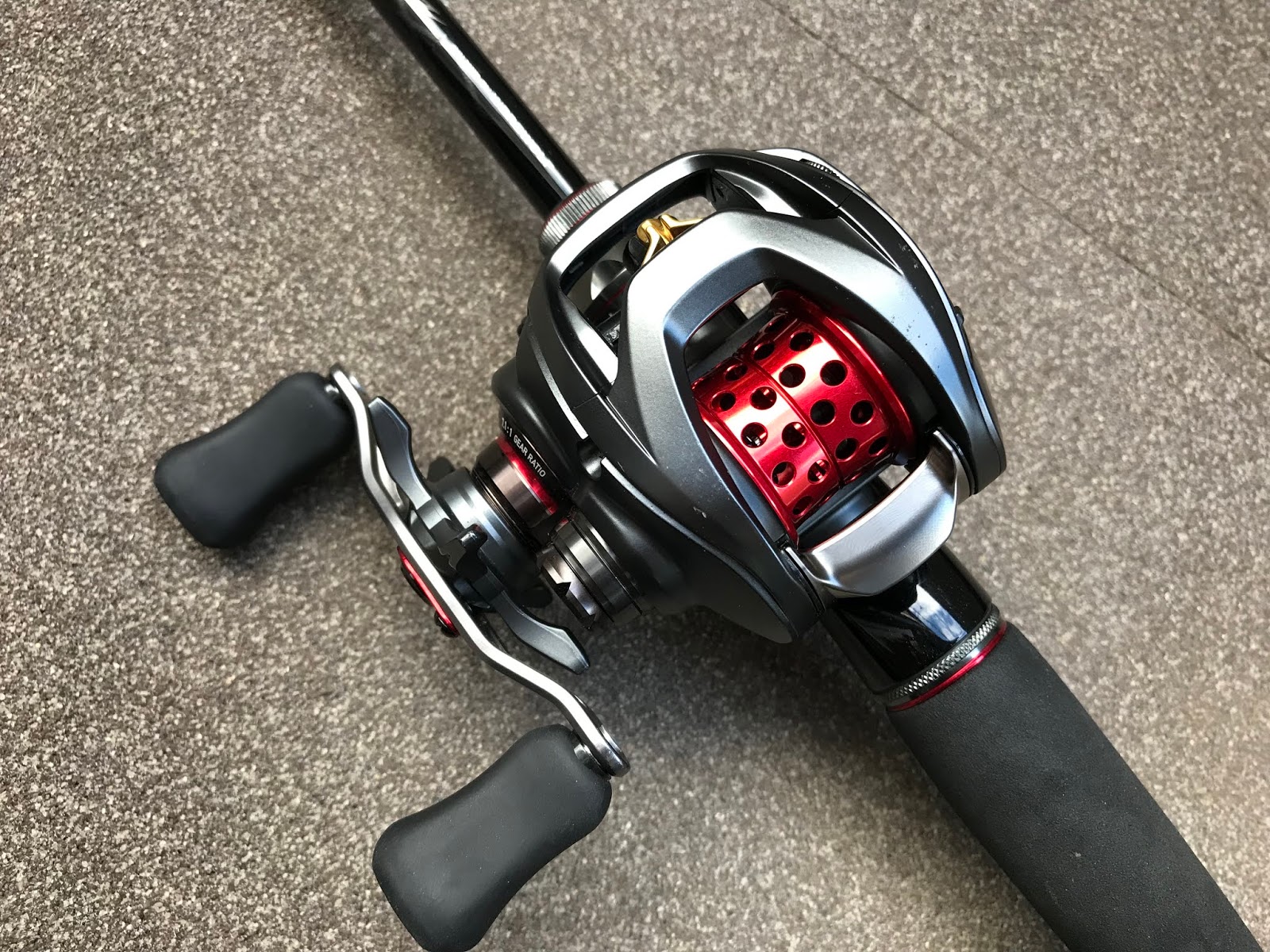 これが究極のベイトフィネスリール！KTF「KAHEN」スプールとSTEEZ SV