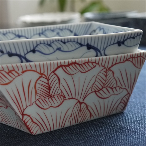 有田焼/そうた窯/角捻り鉢 染付花弁紋 /15.8×15.8 X H6.7 - テーブル