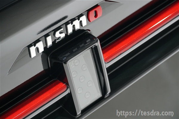 オーラNISMO リヤフォグランプ LED