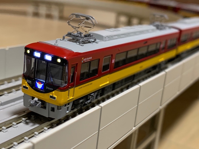 マイクロエース 京阪8000系 京阪特急プレミアムカー入線 - 鉄道