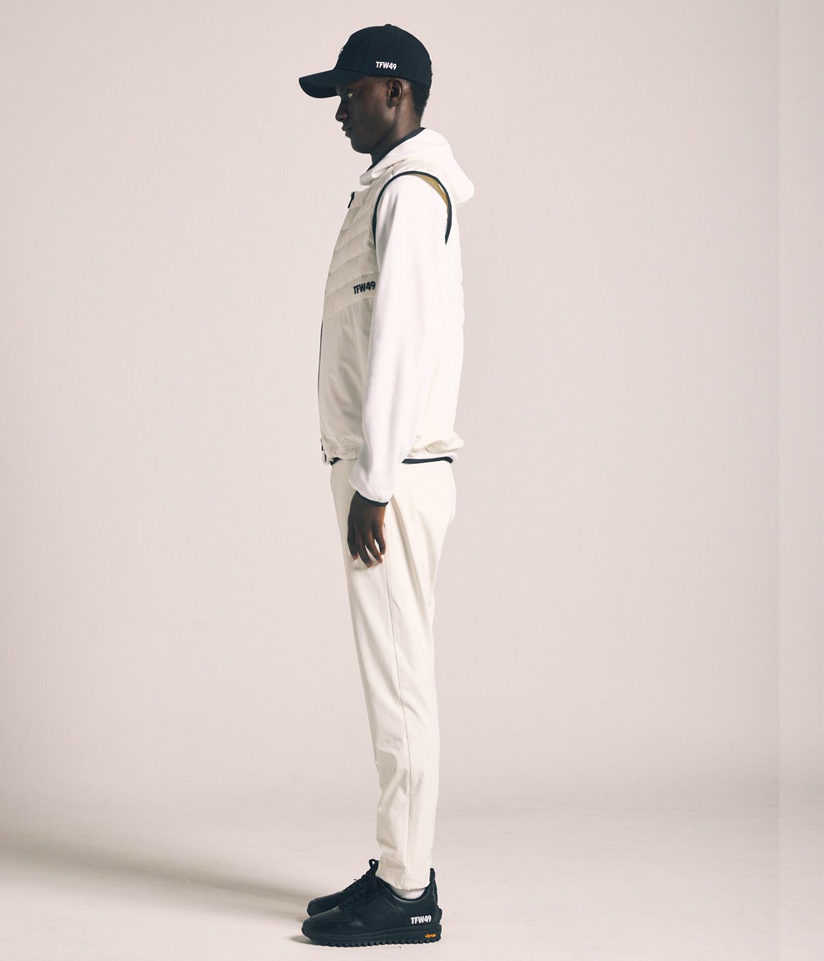 SHIELD WARMER COLLARLESS VEST | TFW49（ティーエフダブリュー