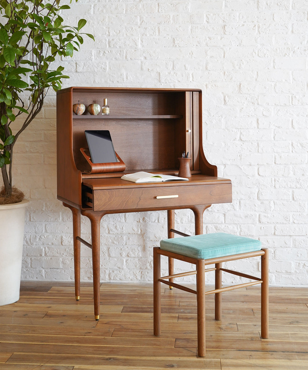 JULIE バニティデスク ダークブラウン - 北欧ヴィンテージデザインの鏡