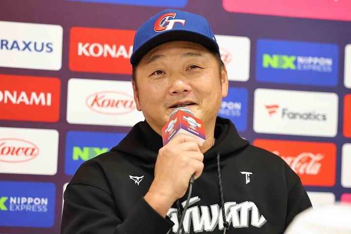 2024WBSCプレミア12 台湾代表 リン・ユーミン 投手 直筆サインボール