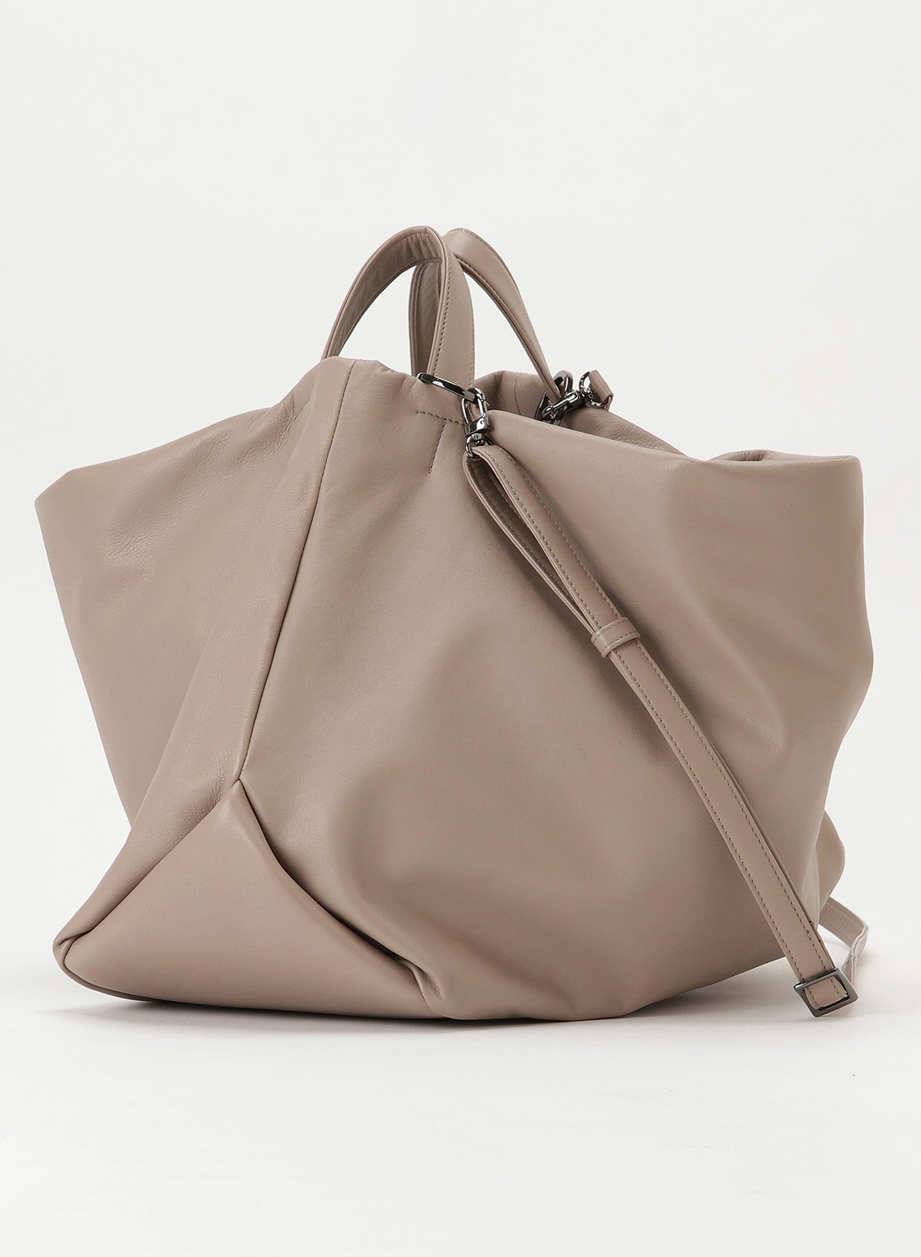 TULIPS – THE SHOP YOHJI YAMAMOTO