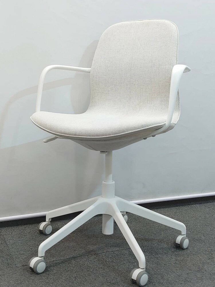 楽天市場】回転椅子（オフィスチェア｜オフィス家具）：インテリア