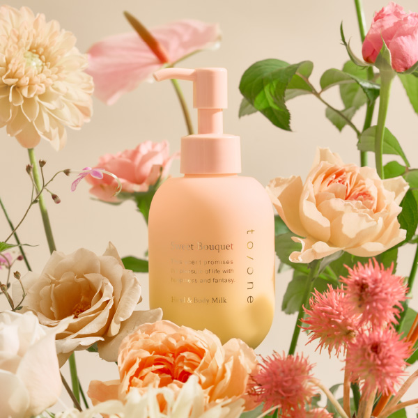to/one】スウィート ブーケ ハンド＆ボディミルク ｜｜Cosme Kitchen