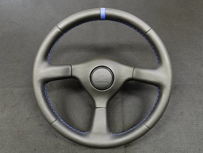 BNR32GT-R用350mmステアリングホイールを発売 – TOPSECRET