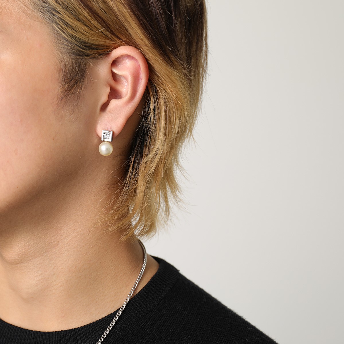 Fendi シルバー スクエア型 ピアス(片耳用) FENDI シルバーピアス 片耳