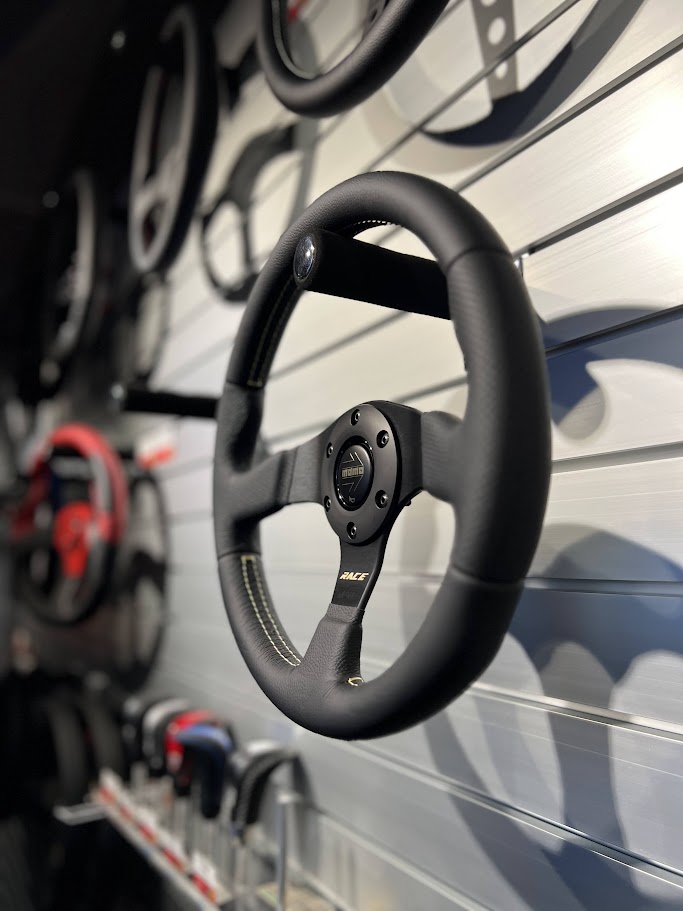 楽天市場】MOMO ステアリング RACE NOTO BLACK/GOLD（レース ノト