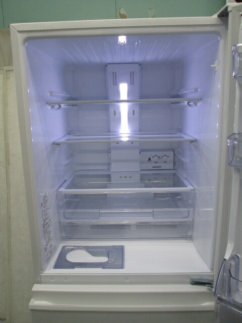 楽天市場】2022年 三菱 330L 3ドア 冷凍冷蔵庫 MR-C33H-W (0609BH)7CY