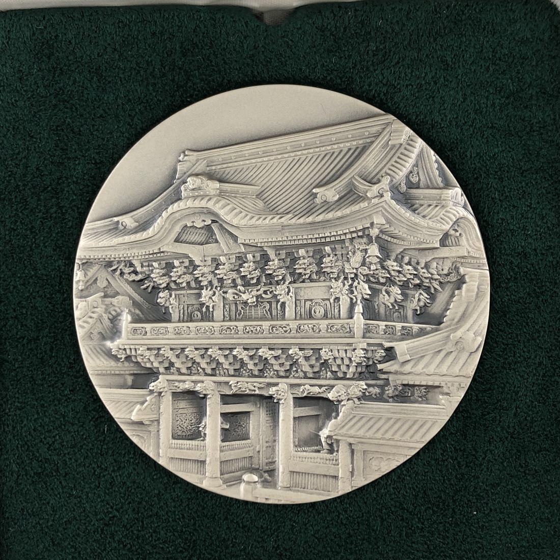 楽天市場】国宝章牌「日光東照宮」造幣局 記念メダル（純銀製） 【箱