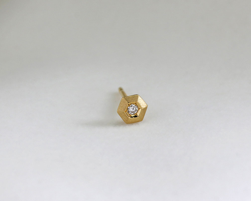 楽天市場】K18 天然 ダイヤモンド 0.01ct 6角形 ピアス 片耳用 送料