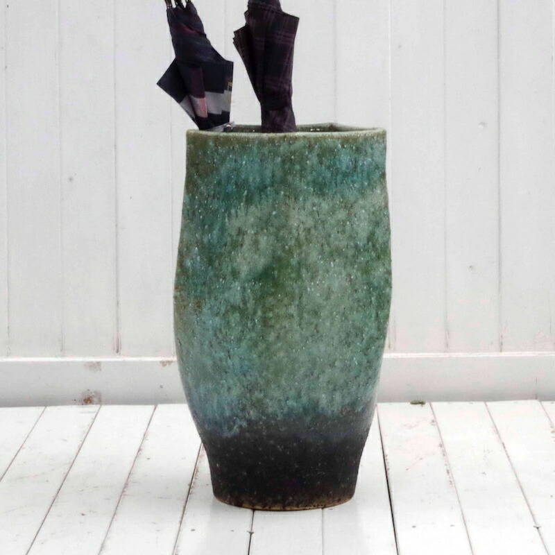 楽天市場】【あす楽対応】傘立て 陶器 信楽焼き 緑窯変五角傘立（W300