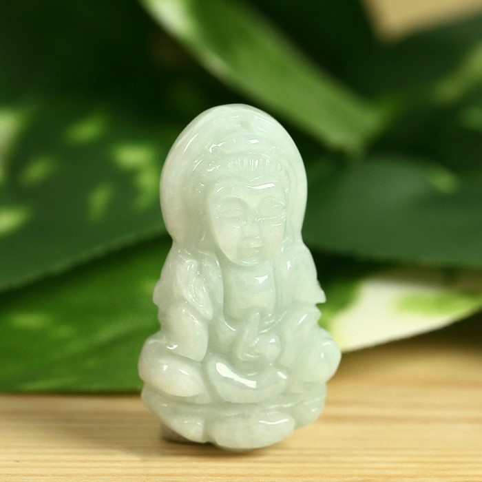 楽天市場】翡翠 お守り 観音様 彫刻｜ジェダイト ヒスイ ひすい 原石
