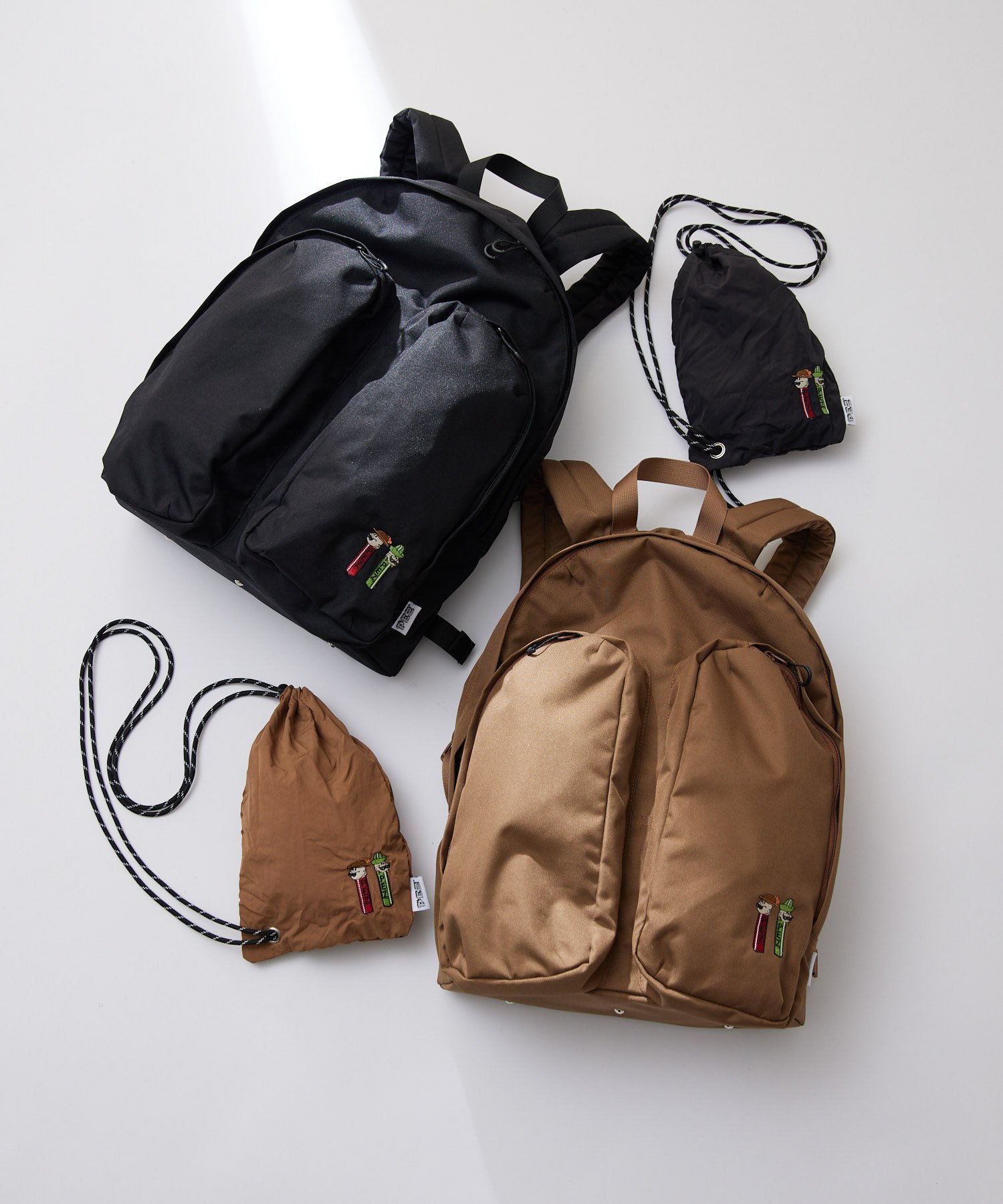 ear PAPILLONNER｜【PEZ(ペッツ)×ear】ミニポシェット付き撥水刺しゅう