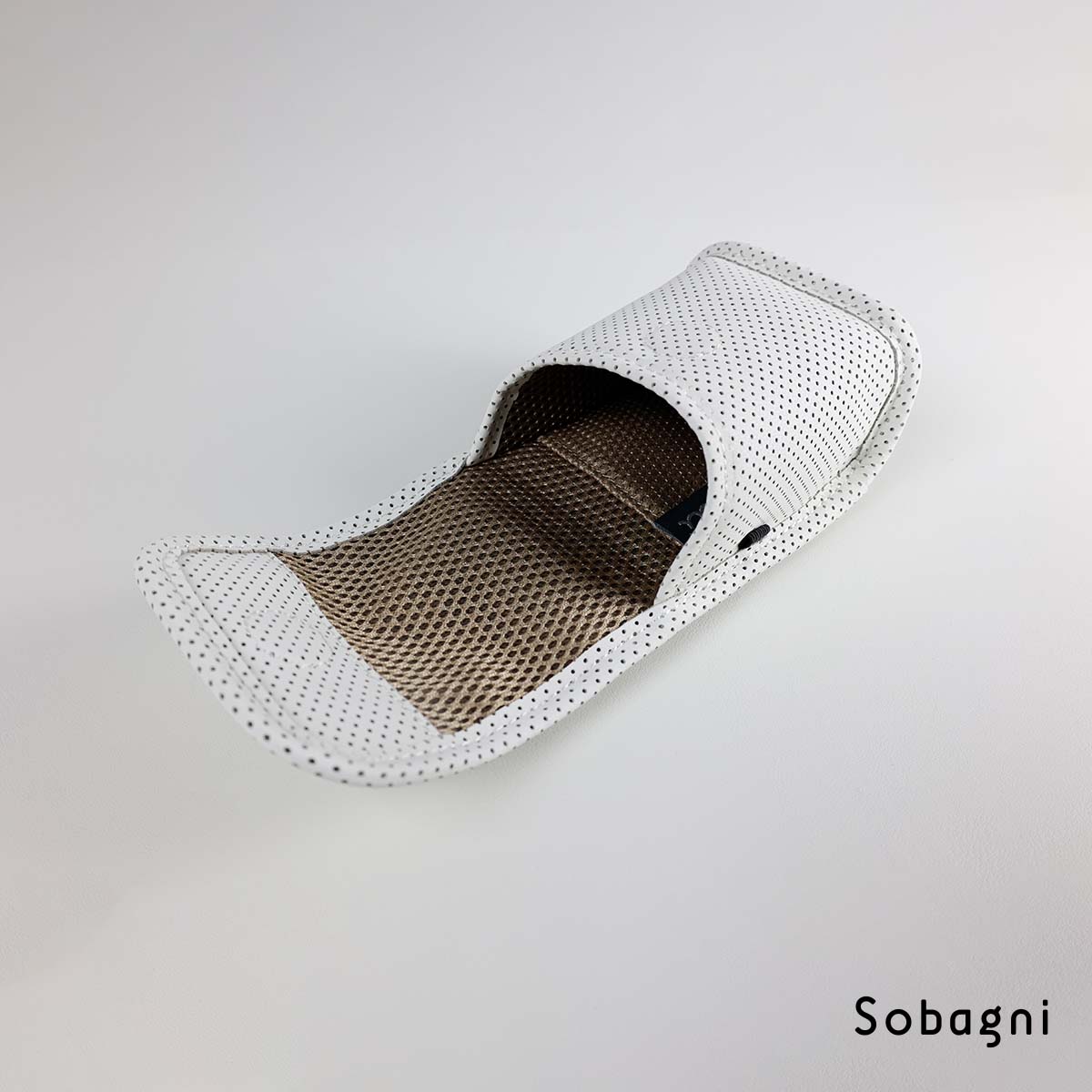 楽天市場】【完売】 muta marine ムータ ゴルフ距離計ケース continua