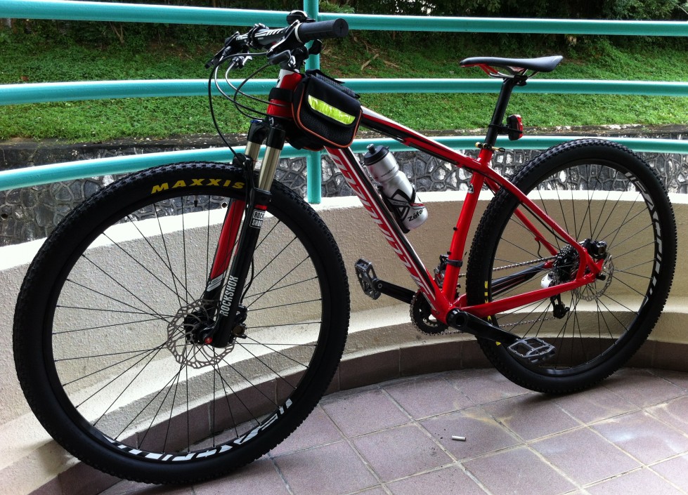 Review: Specialized StumpJumper Comp | Traveling & Cycling