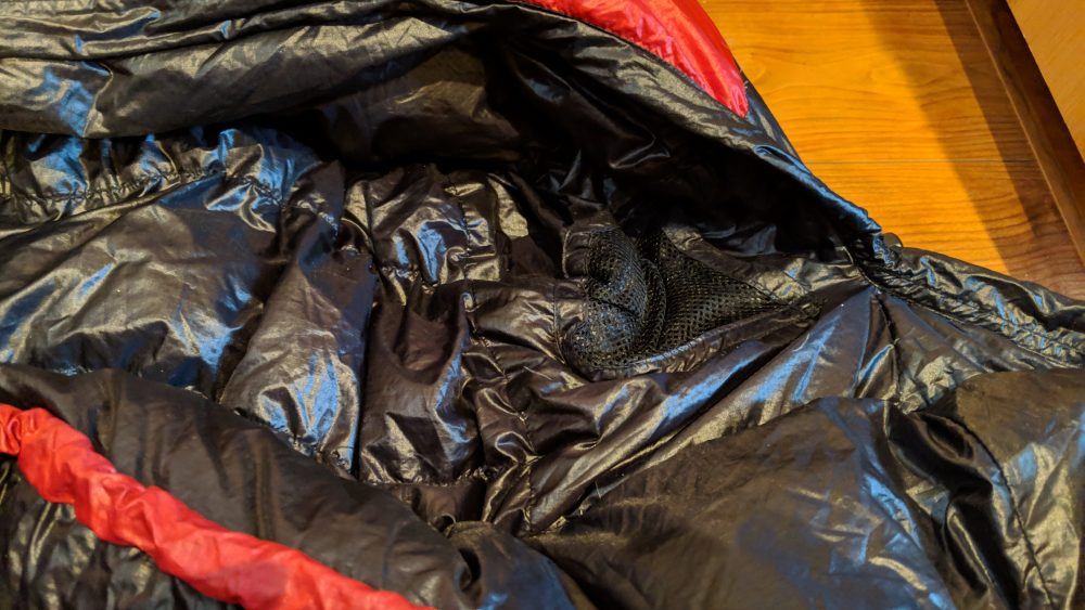 冬山用の登山寝袋を紹介 イスカ(ISUKA)エア 810EX – 山と自分のこと