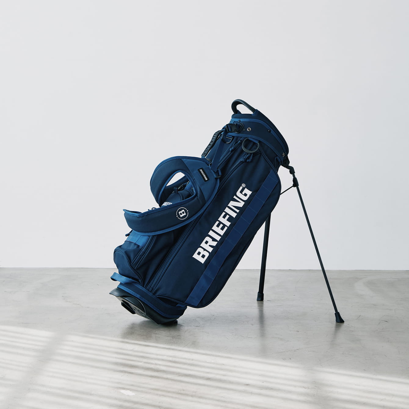 新品正規品CR-4#03 ネイビー キャディバッグ ブリーフィング79,200円