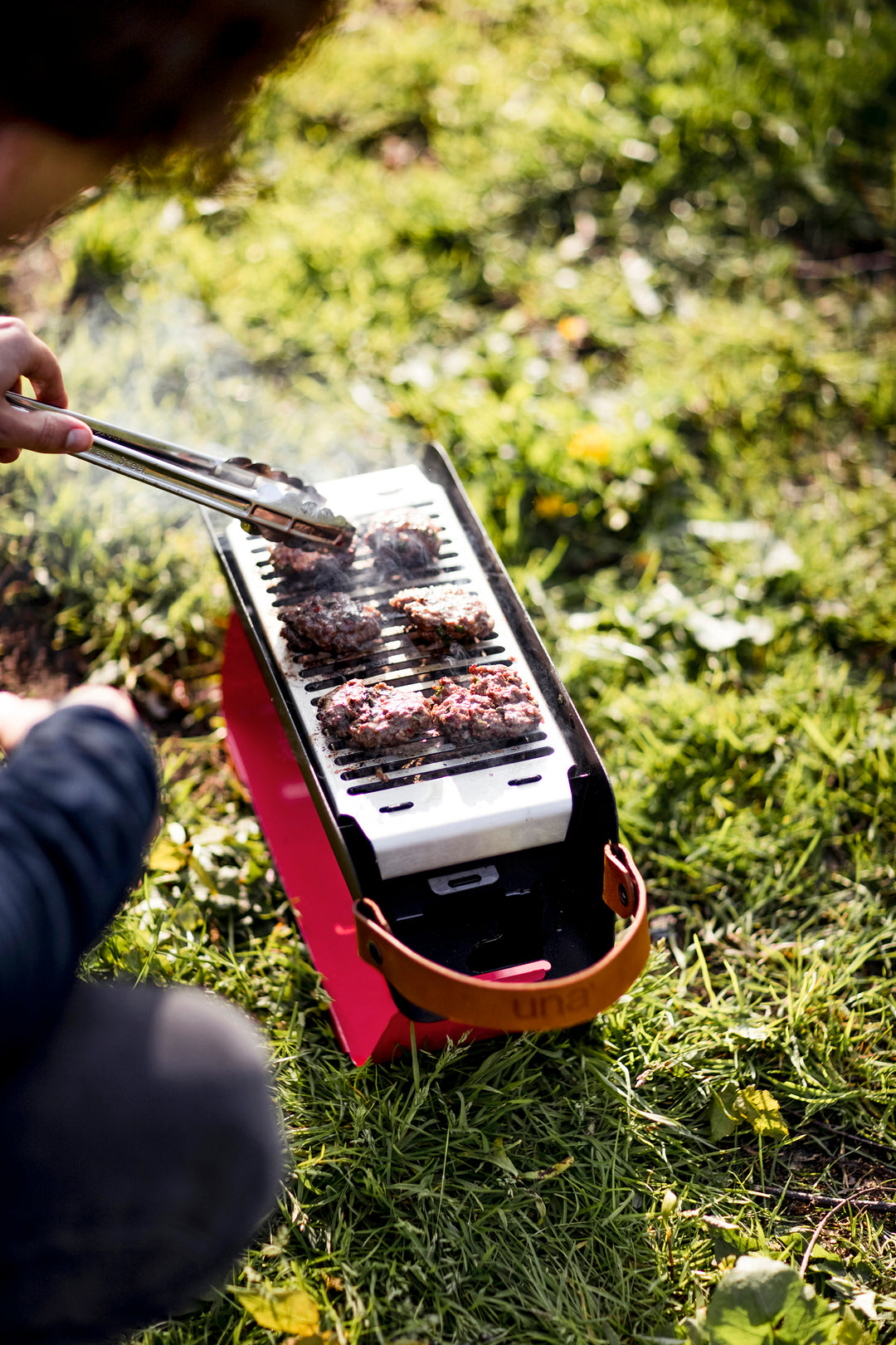 Premium portable grill for outdoor cooking | UNA Grill