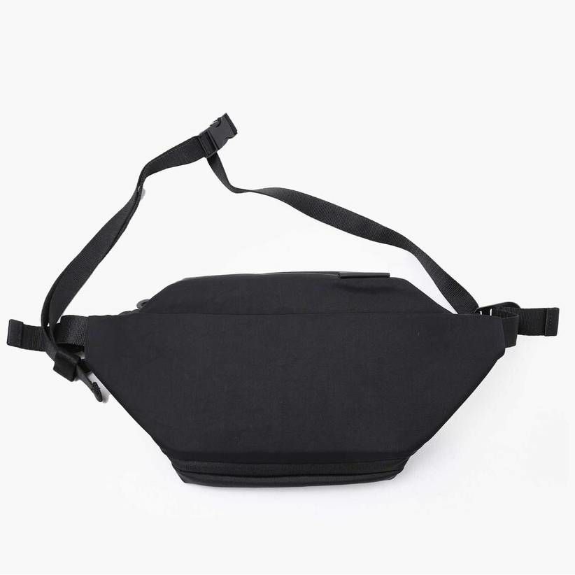 cote&ciel コートエシエル ISARAU SMALL OBSIDIAN BLACK ボディバッグ