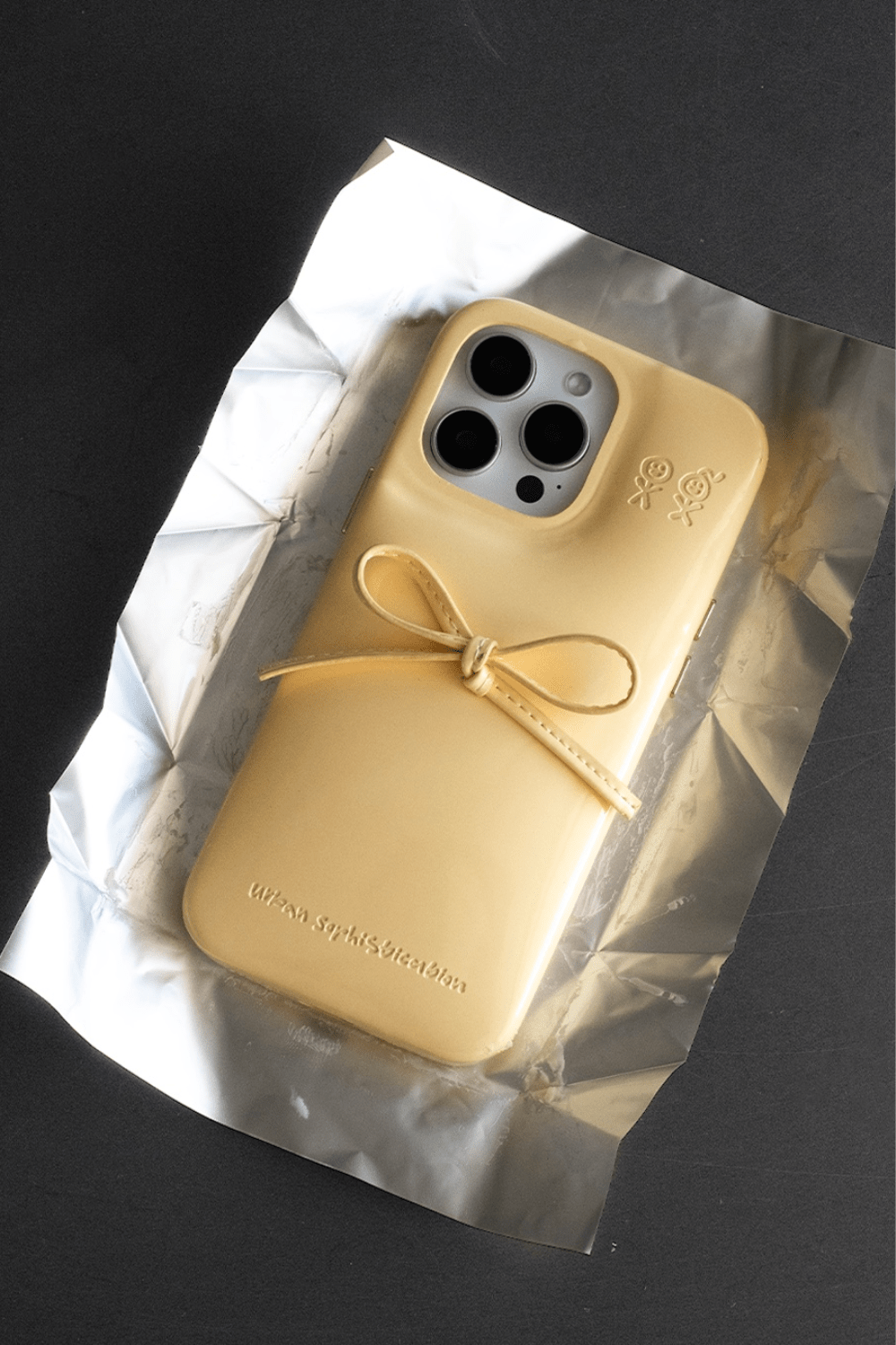 the-soap-case-delicate-bow-in-