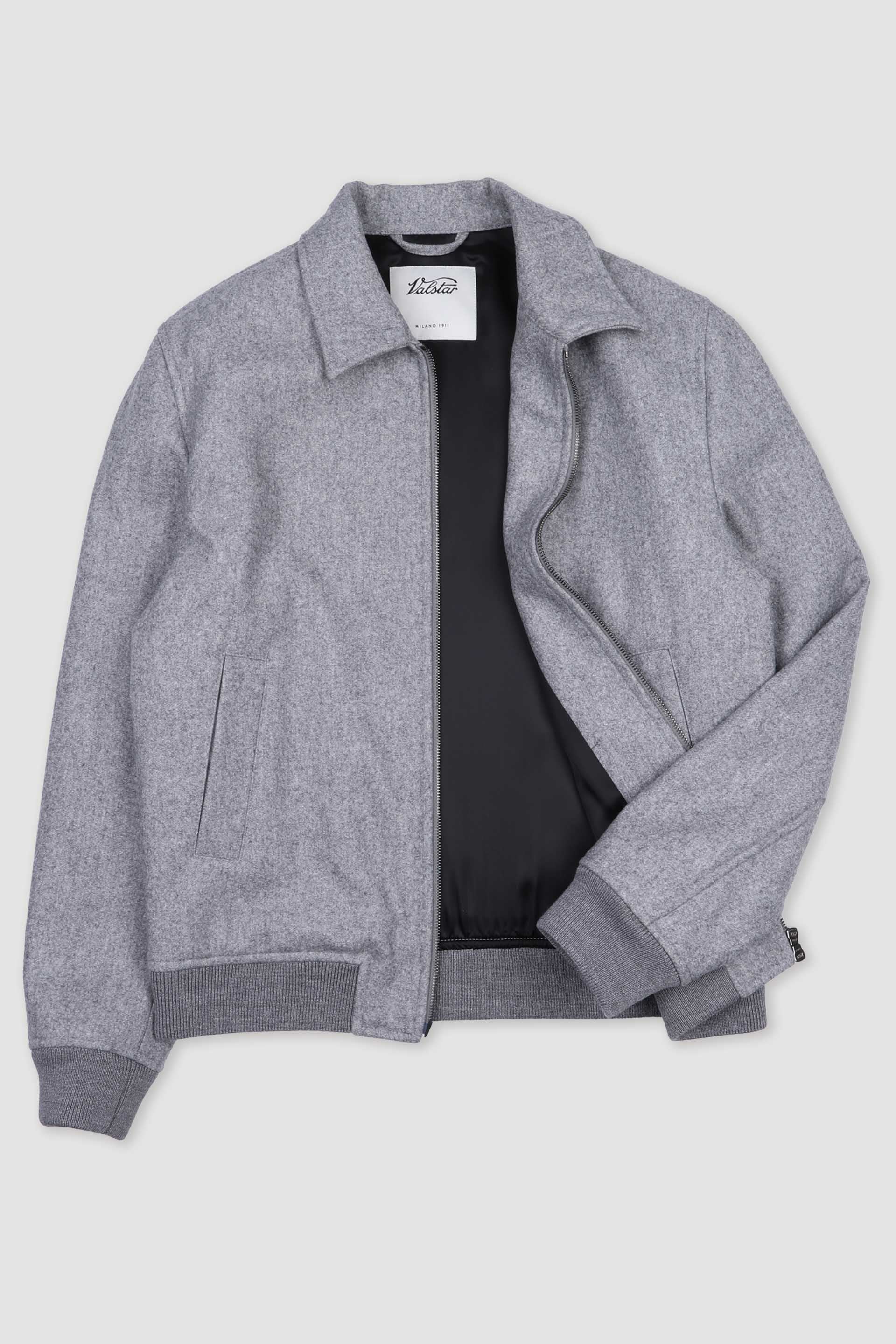 Lined blouson jacket in a water repellent virgin wool fabric. Grey - F