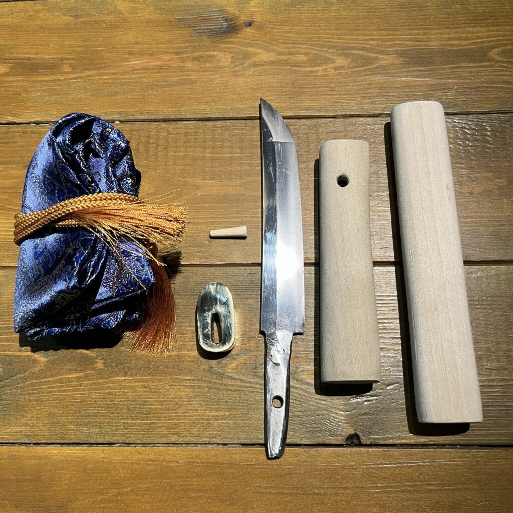 日本刀残欠クラフトナイフNo.25 了戒信光 切先 白鞘 – ウッドアンド