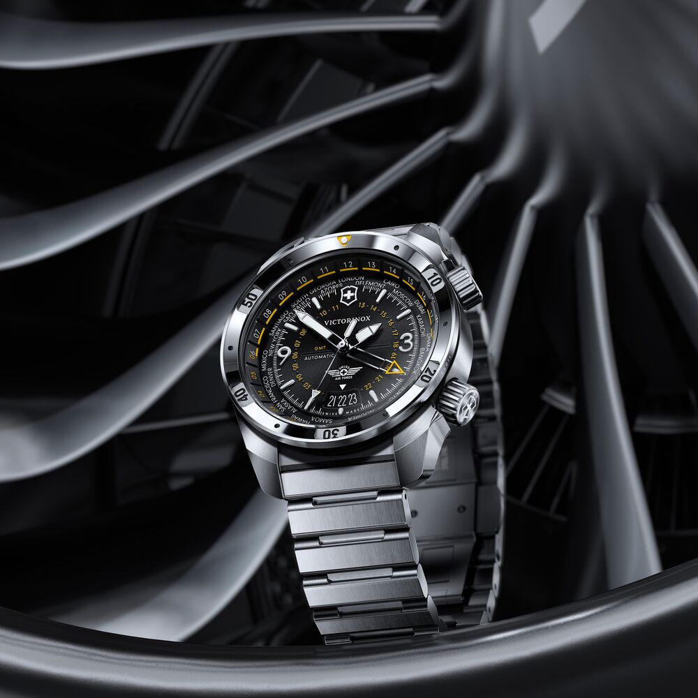 冒険心と実用性を兼ね備えたスイス製本格機械式時計を紹介 | WATCHNAVI