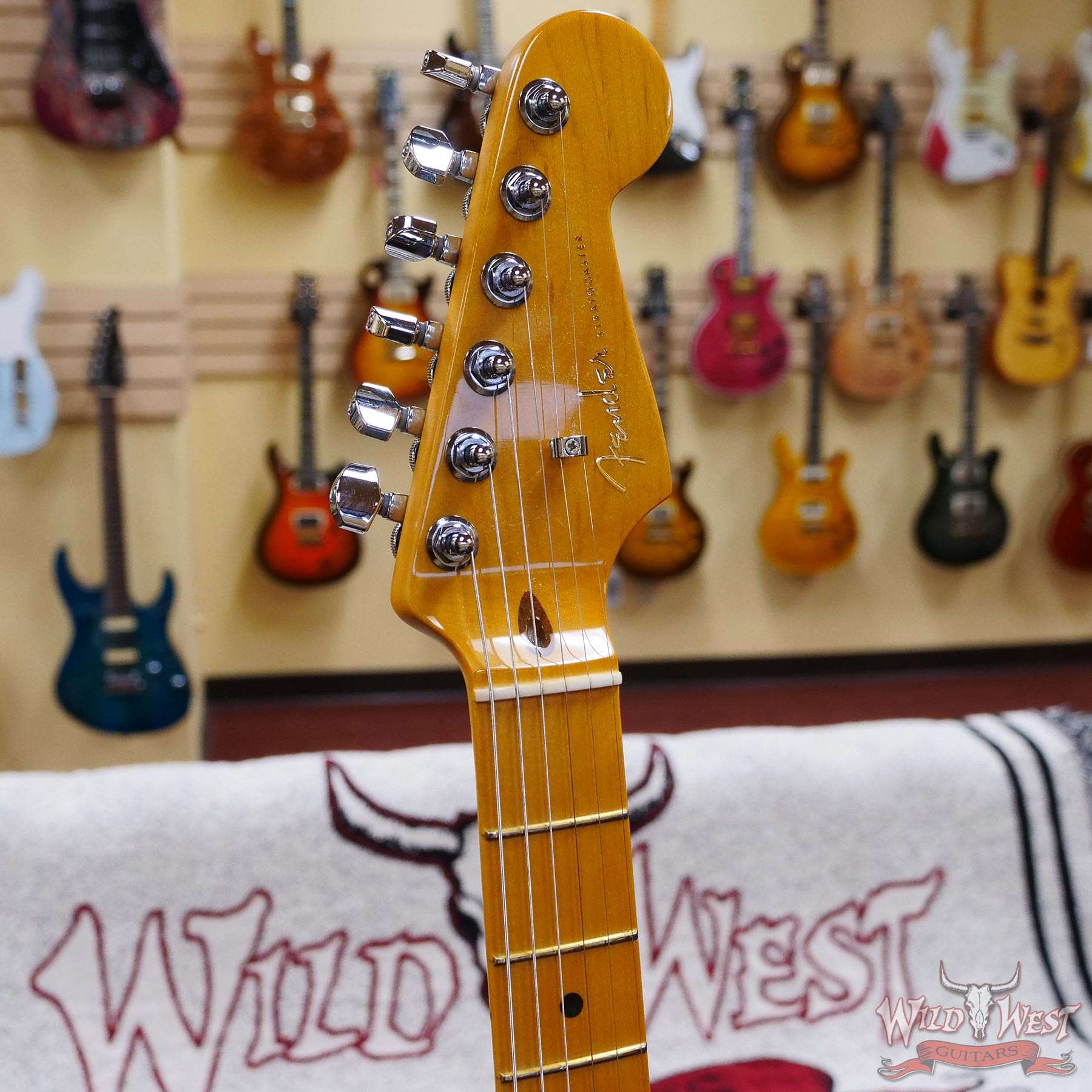 Fender American Ultra Stratocaster SSS Maple Fingerboard with S-1