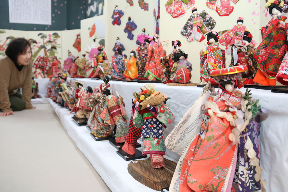 追憶の和紙人形こまやか 昨春90歳で死去の女性作家寄贈|47NEWS（よん