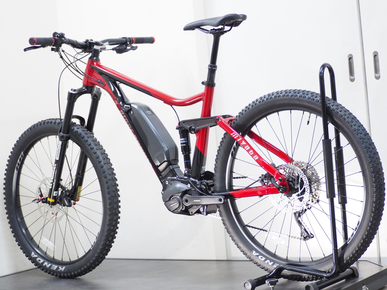 ミヤタ リッジランナー オールド マウンテンバイク 完全ノーマル 室内