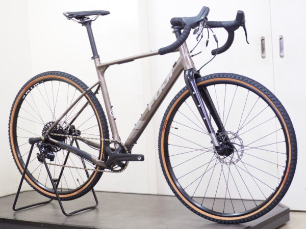 FUJI JARI 1.3(フジ ジャリ1.3)！アウトレット特価車が半額です